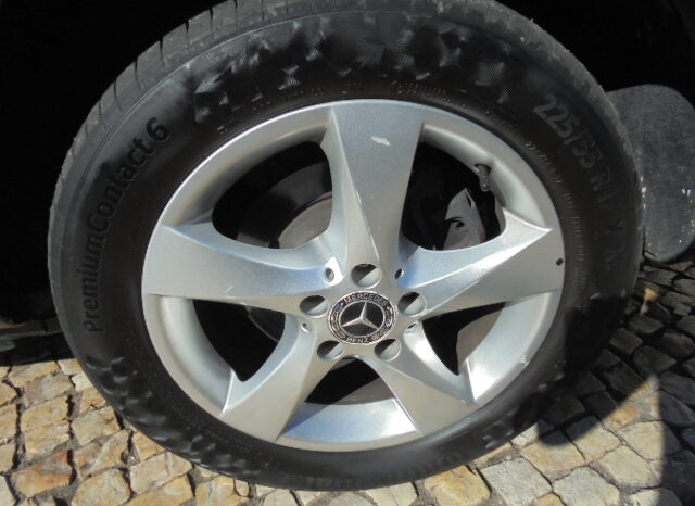 Mercedes-Benz V250 CDI Avangard completo