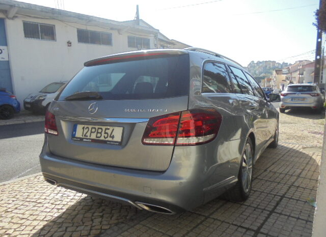 Mercedes-Benz E300 Hybrid completo