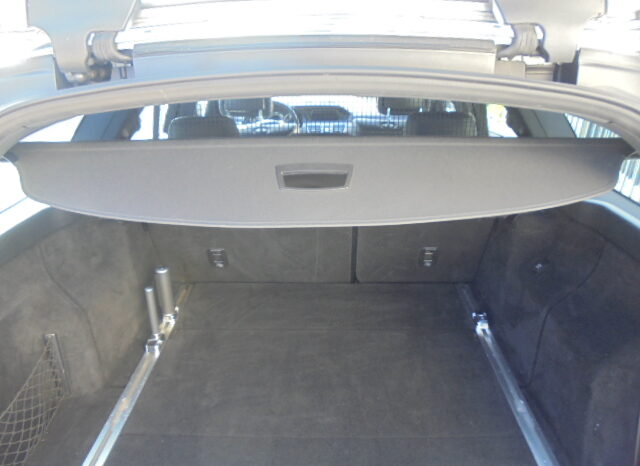 Mercedes-Benz E300 Hybrid completo