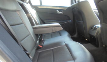 Mercedes-Benz E300 Hybrid completo