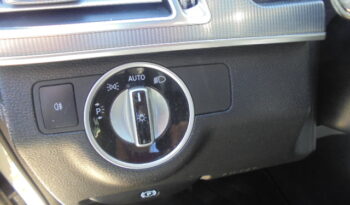 Mercedes-Benz E300 Hybrid completo