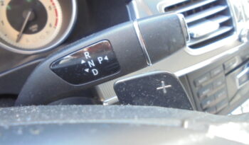 Mercedes-Benz E300 Hybrid completo