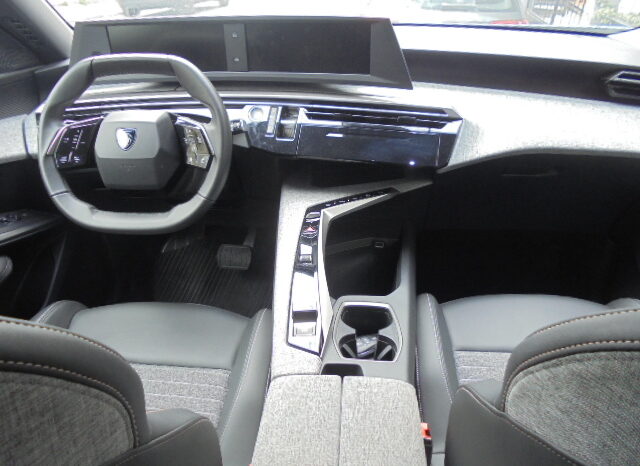 Peugeot 5008 1.2 Hybrido Allure completo