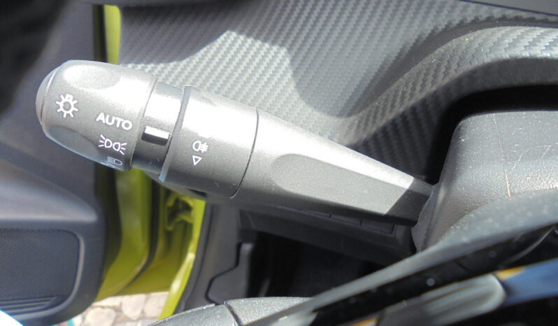 Peugeot 208 1.2 Style completo