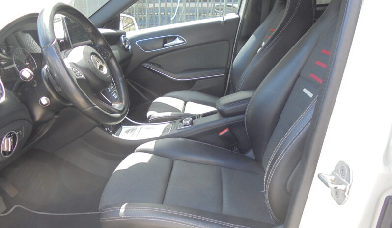 Mercedes-Benz A180 CDI AMG completo