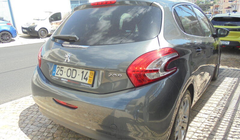 Peugeot 208 1.2 Alure completo