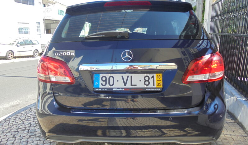 Mercedes-Benz B200 CDI completo
