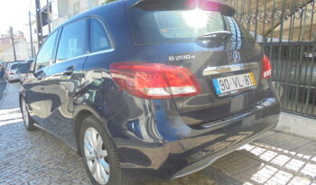 Mercedes-Benz B200 CDI completo