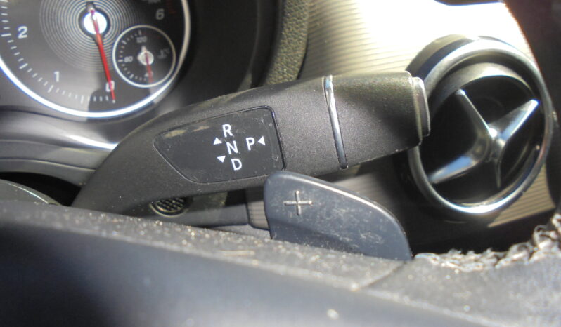 Mercedes-Benz B200 CDI completo